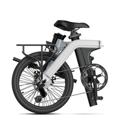 Schwarzer Gepäckträger am zusammengeklappten E-Bike City Faltrad, silberner Rahmen, schwarzer Sattel.