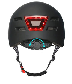 TWHEELS Helm in Schwarz Matt mit LED-Beleuchtung für E-Scooter und E-Roller.
