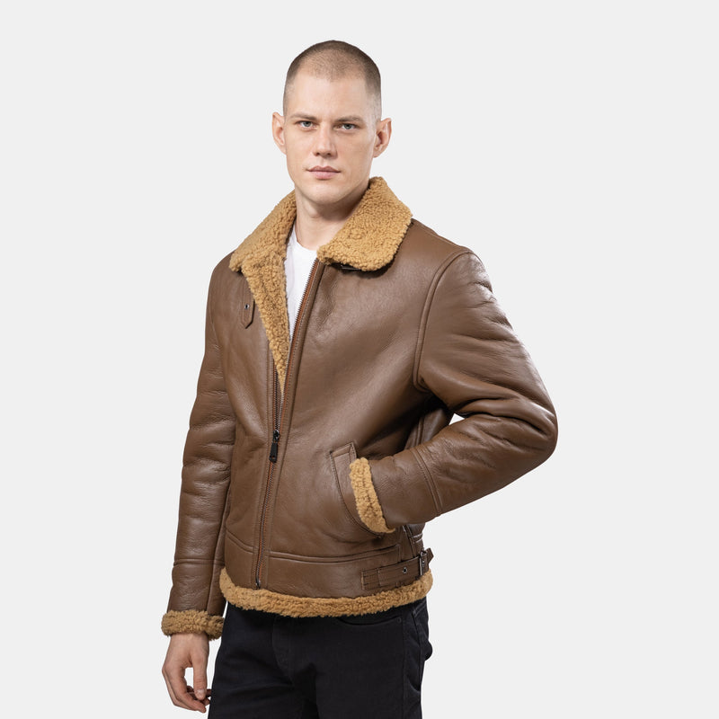 GÖTTIG Shearling-Lederjacke Camel, am Model in der Seitenansicht