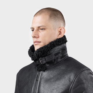 GÖTTIG Shearling-Lederjacke Schwarz, hochgestellter Lammfellkragen mit Schnallenriegel