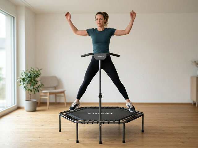 Hampelmann (Jumping Jacks) auf dem Fitness-Trampolin – höhenverstellbar mit T-Griff & Bungee-Federung
